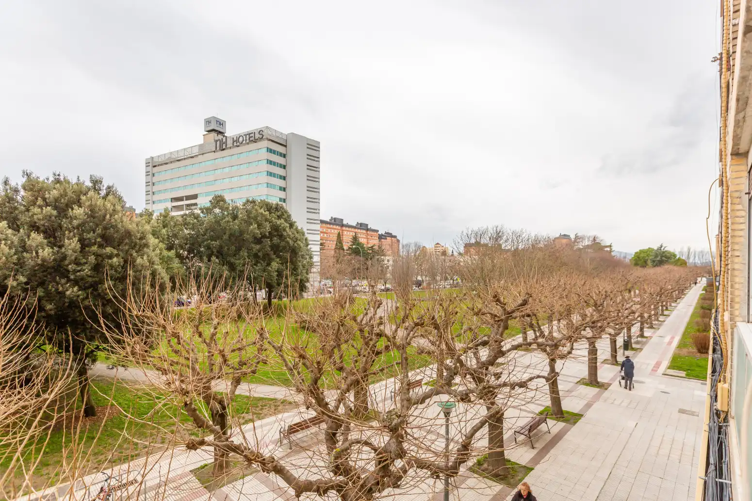 Außenansicht von Wohnung zum Verkauf in  Pamplona / Iruña mit Heizung und Balkon