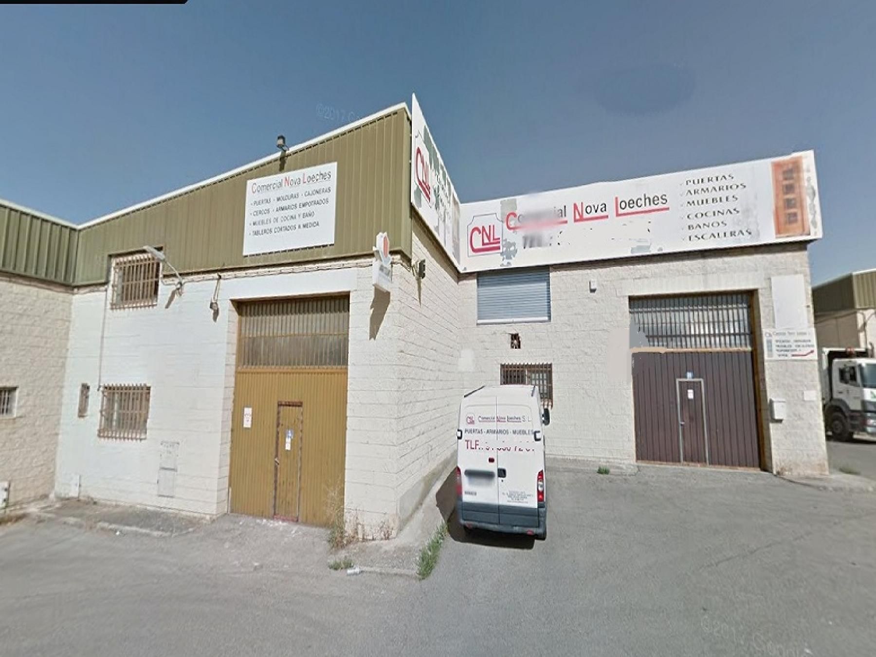 Vista exterior de Local en venta en Loeches