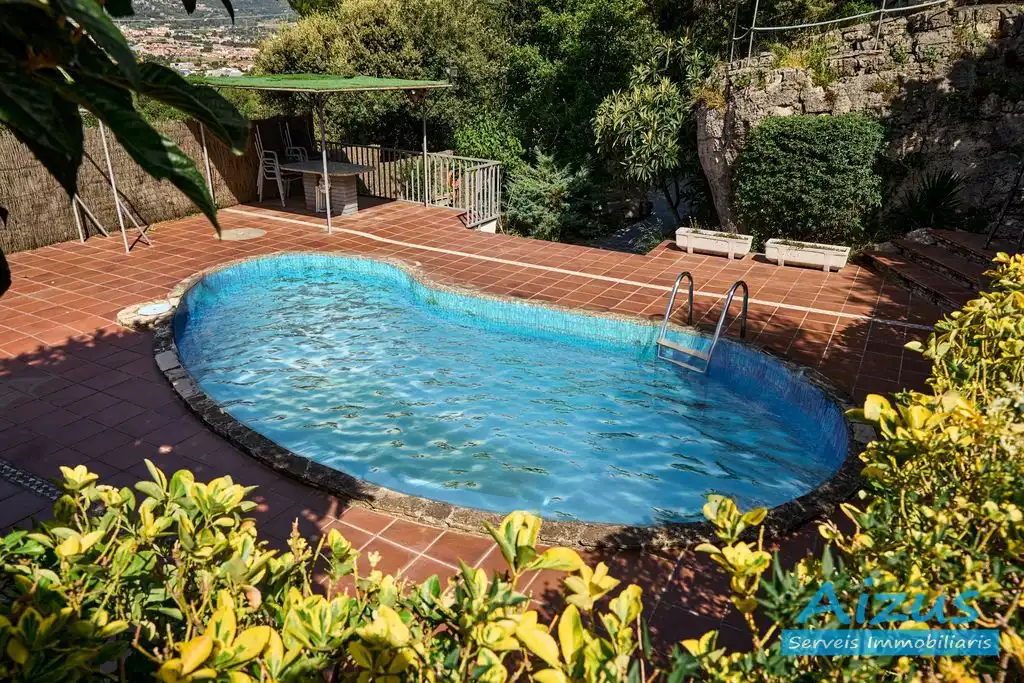 Piscina de Casa o chalet en venta en Seva con Aire acondicionado, Calefacción y Jardín privado
