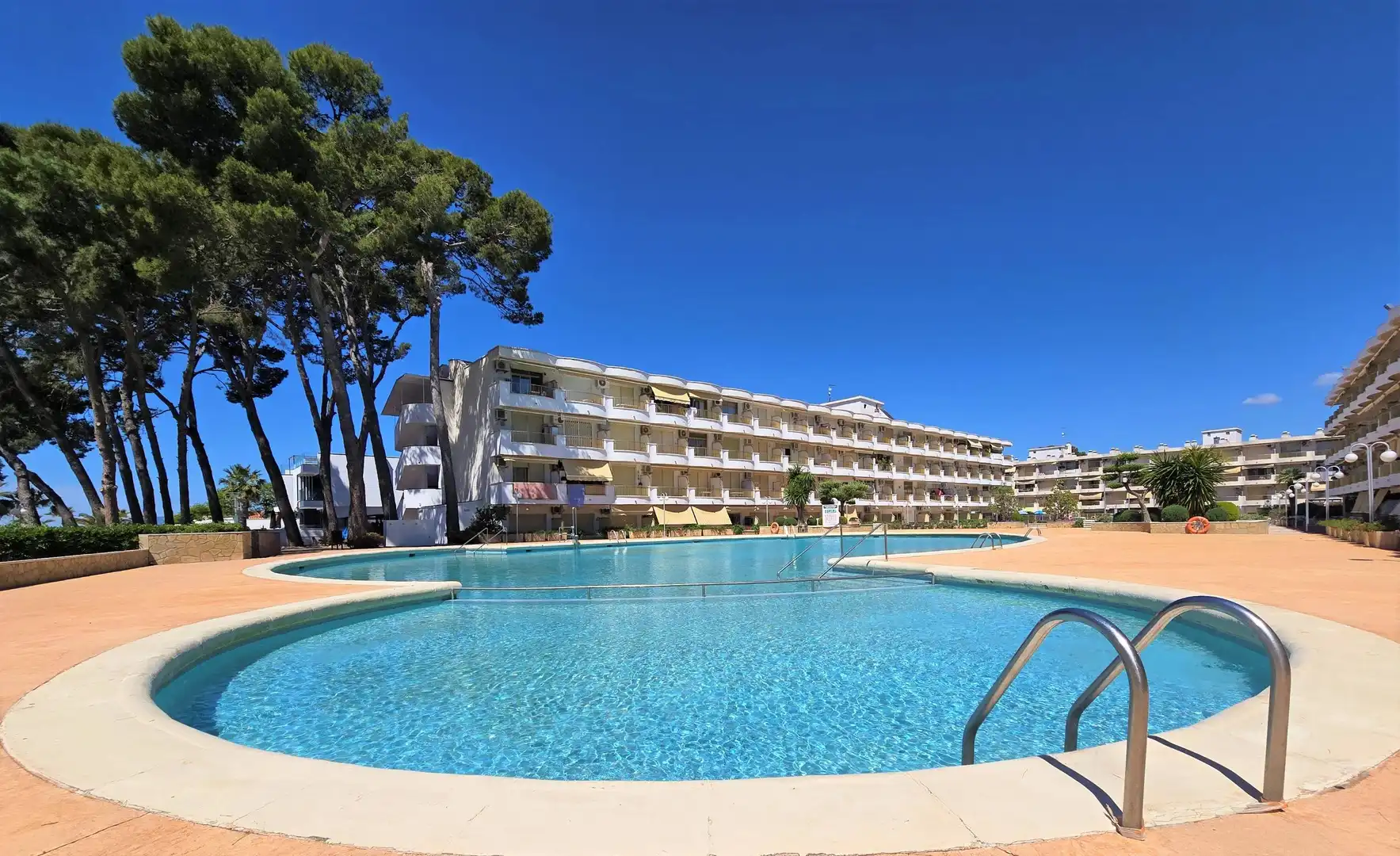 Apartments for rent in Avenida DIPUTACIO, Cap de Sant Pere