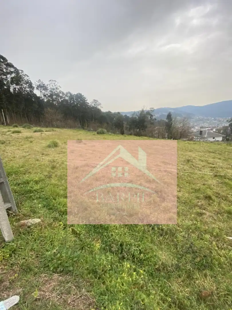 Residencial en venta en Camiño Arieiro, 56, Bembrive