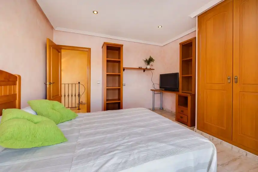 Habitación de Casa adosada en venta en Rojales con Aire acondicionado, Terraza y Amueblado