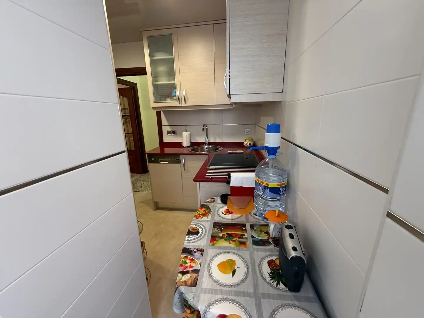 Cuina de Pis en venda en Santa Coloma de Gramenet amb Aire condicionat, Calefacció i Terrassa