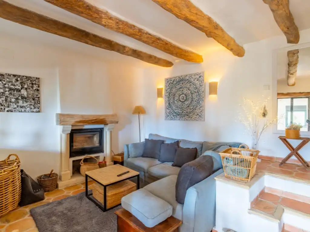 Sala d'estar de Casa o xalet en venda en Torremanzanas / La Torre de les Maçanes amb Aire condicionat, Jardí privat i Piscina