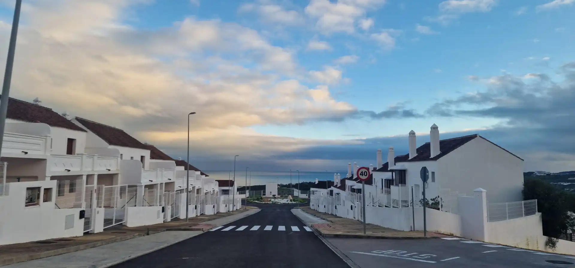 Vista exterior de Casa adosada en venta en Casares con Jardín privado y Terraza