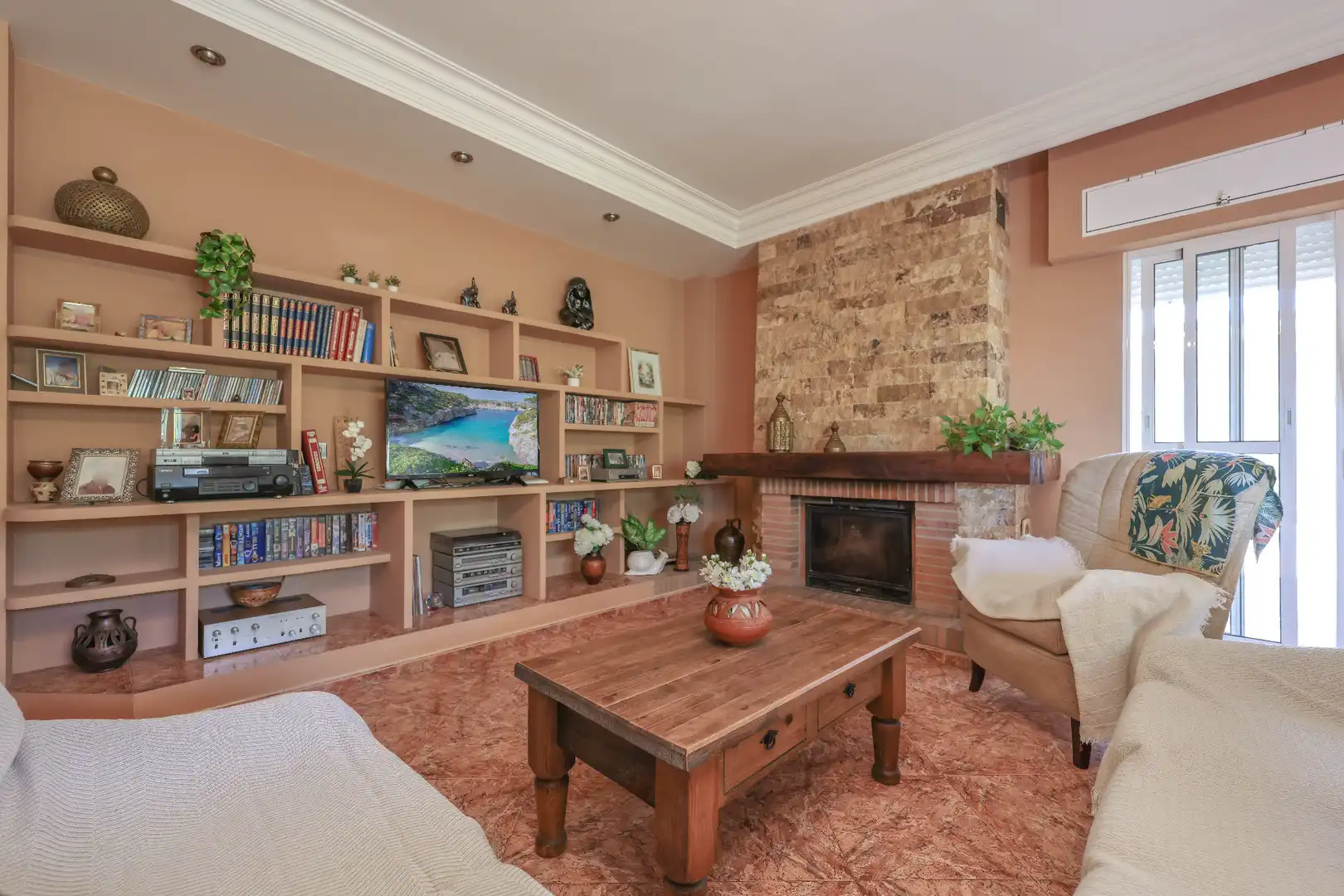 Living room of Houses for sale in Monda  with Air Conditioner, Private garden and Storage room