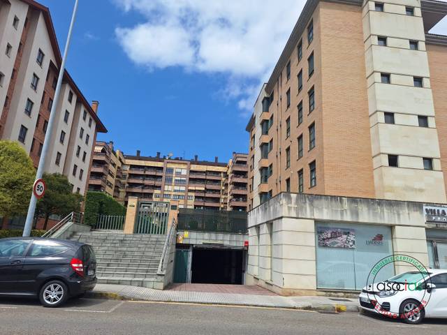 Garaje en Venta en Gijón - C/ Smara en Viesques