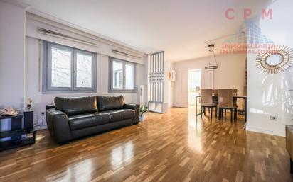 Sala d'estar de Pis de lloguer en  Madrid Capital amb Aire condicionat, Calefacció i Parquet