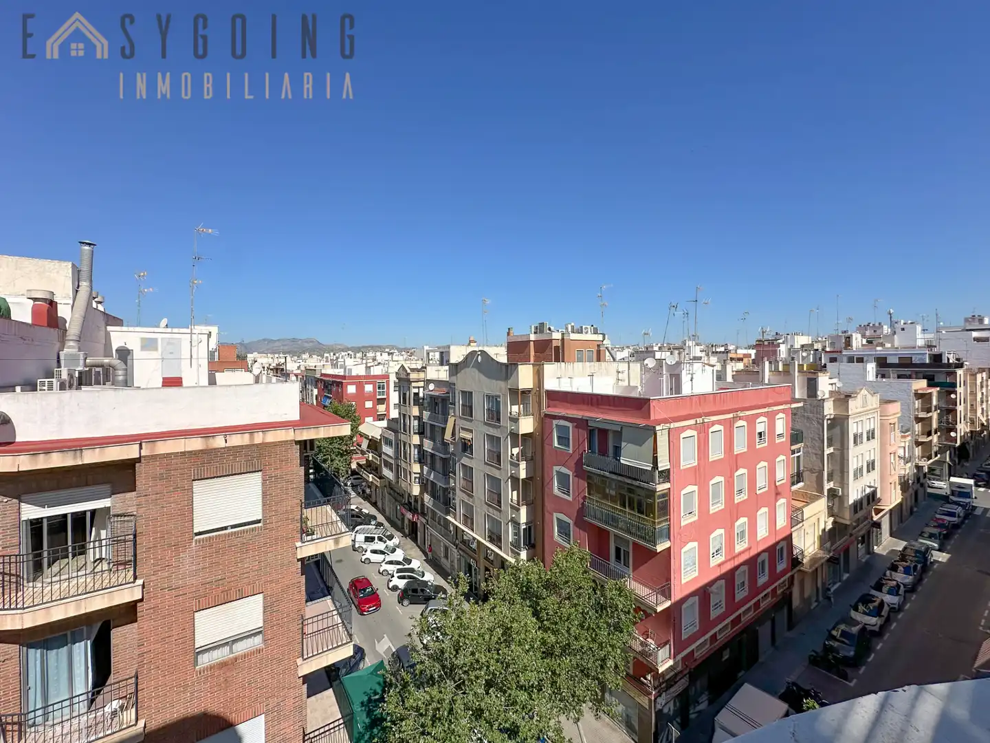 Vista exterior de Ático en venta en Elche / Elx con Aire acondicionado, Terraza y Amueblado
