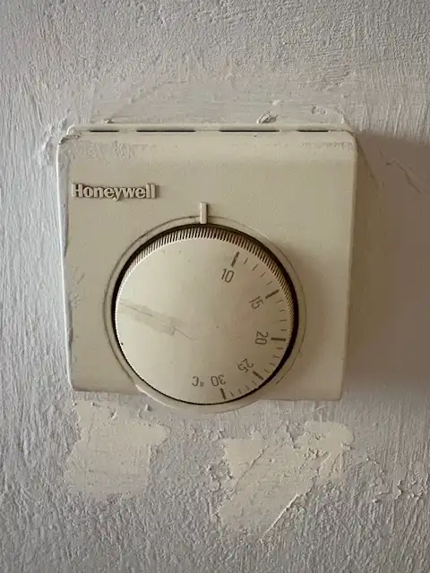 Außenansicht von Wohnung zum Verkauf in Barcelona mit Abstellraum und Alarm