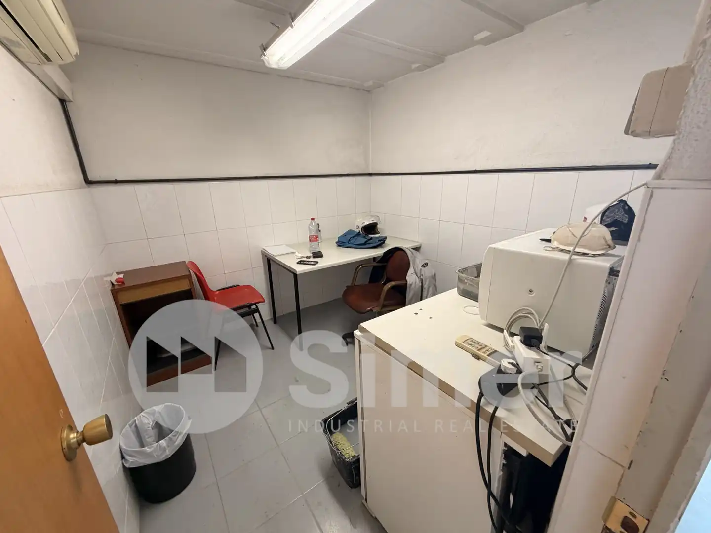 Industrial buildings for sale in Canovelles
