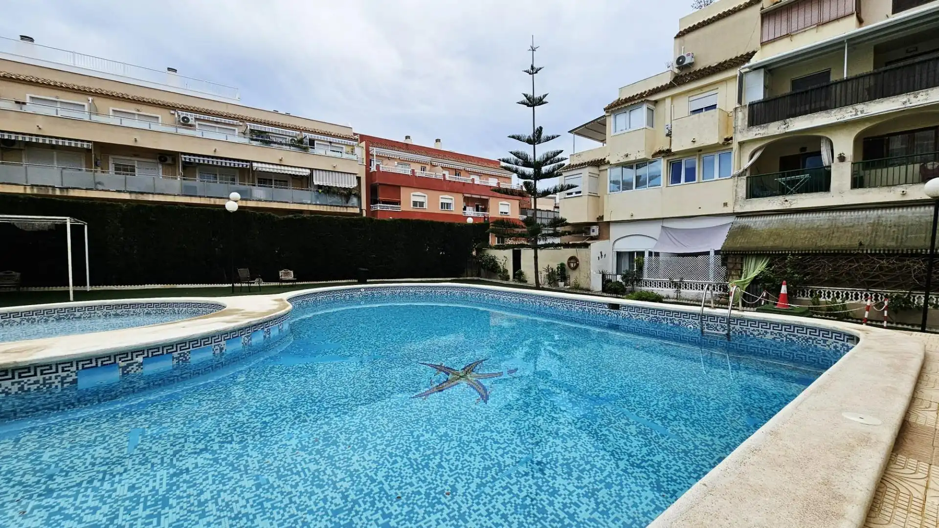 Piscina de Àtic en venda en Torrevieja amb Aire condicionat, Terrassa i Moblat