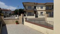Vista exterior de Casa o xalet en venda en La Jonquera amb Calefacció, Jardí privat i Terrassa