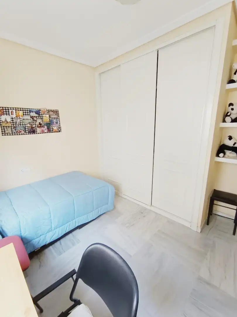 Schlafzimmer von Wohnung zum Verkauf in Córdoba mit Klimaanlage und Heizung