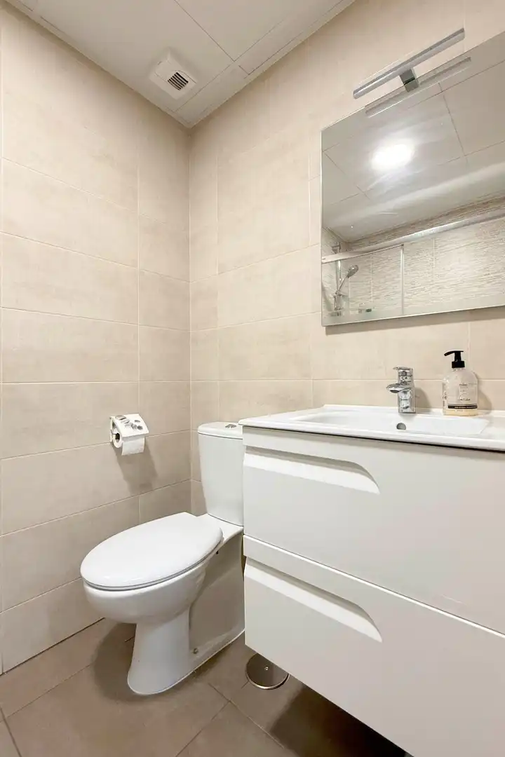 Bathroom of Flat for sale in Móstoles  with Air Conditioner, Heating and Terrace