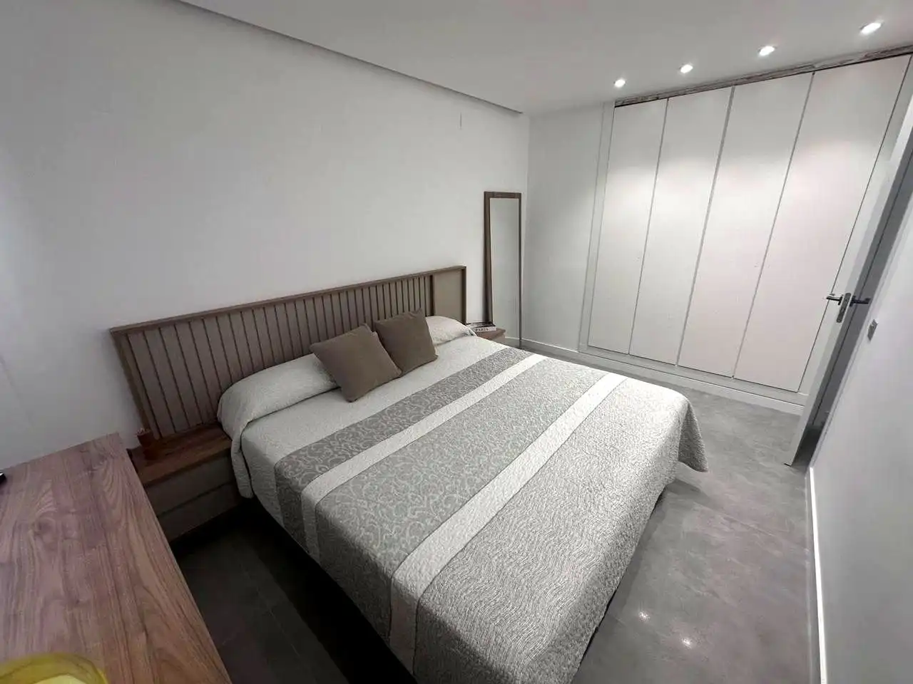 Schlafzimmer von Wohnung zur Miete in Benicasim / Benicàssim mit Klimaanlage, Terrasse und Möbliert
