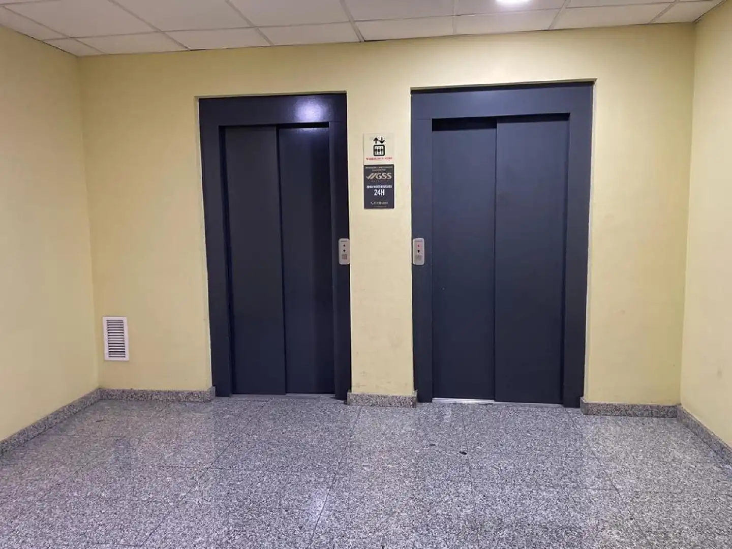 Local comercial en venda a Villaverde, imagen 11