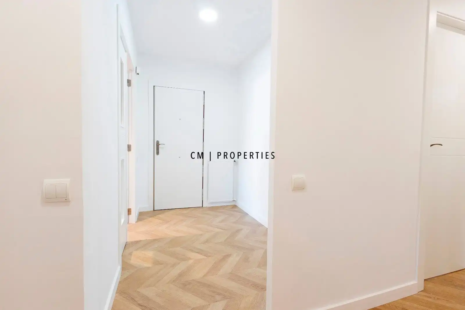 Flat for sale in Valencia  with Air Conditioner, Heating and Parquet flooring