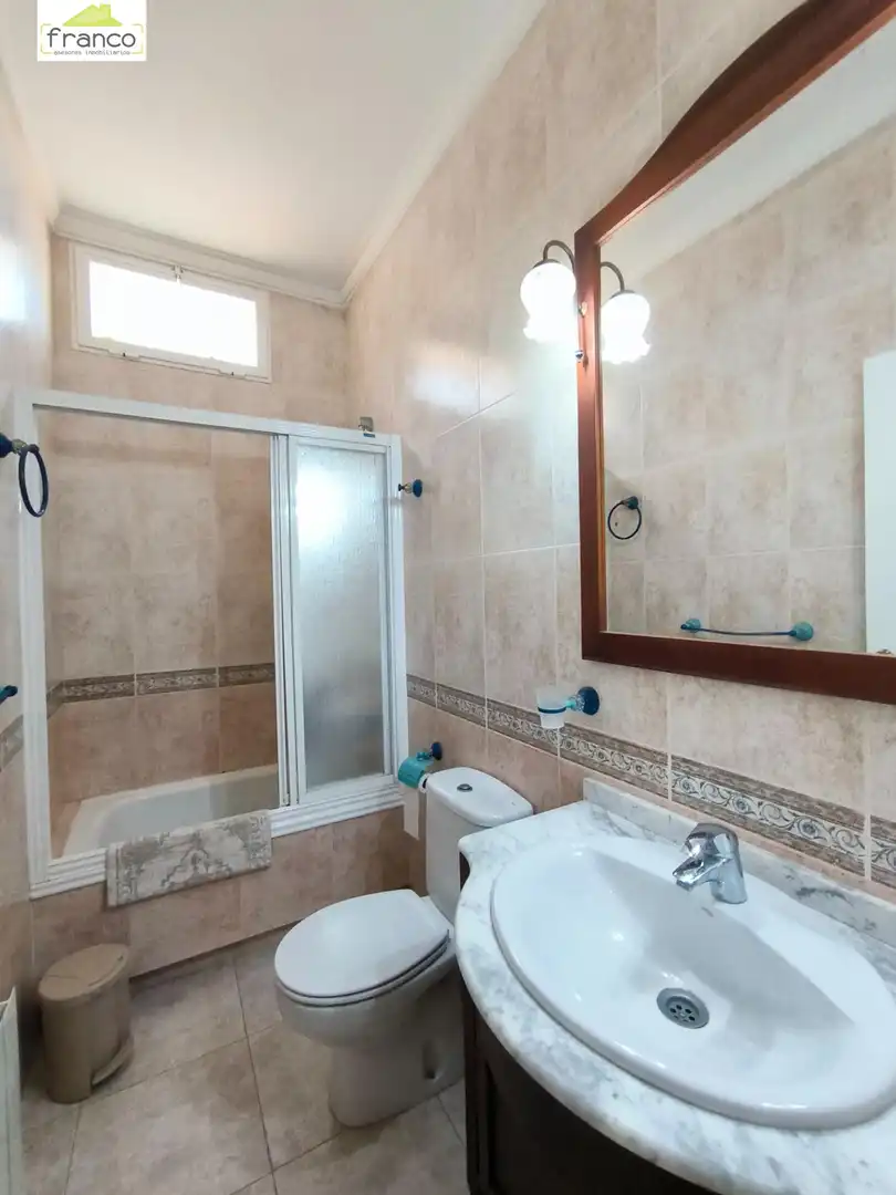 Badezimmer von Einfamilien-Reihenhaus zur Miete in Mojácar mit Privatgarten, Terrasse und Abstellraum
