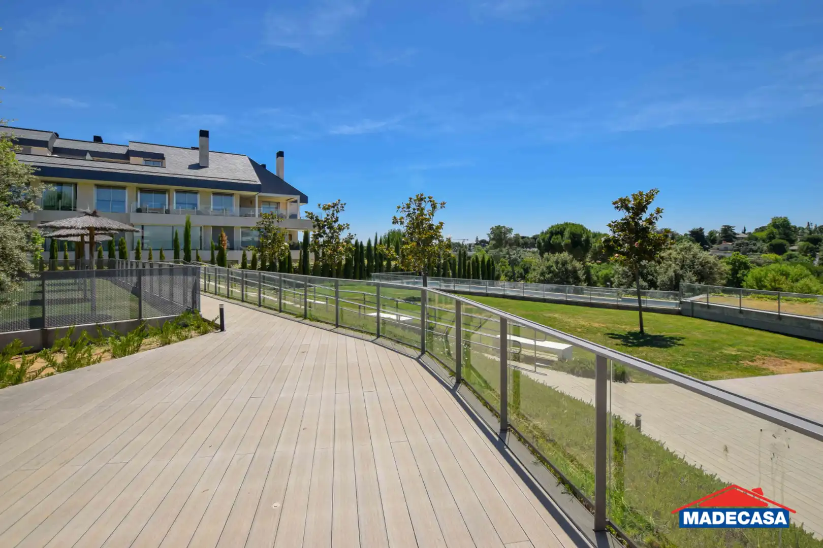 Terraza de Ático en venta en Pozuelo de Alarcón con Aire acondicionado, Calefacción y Jardín privado