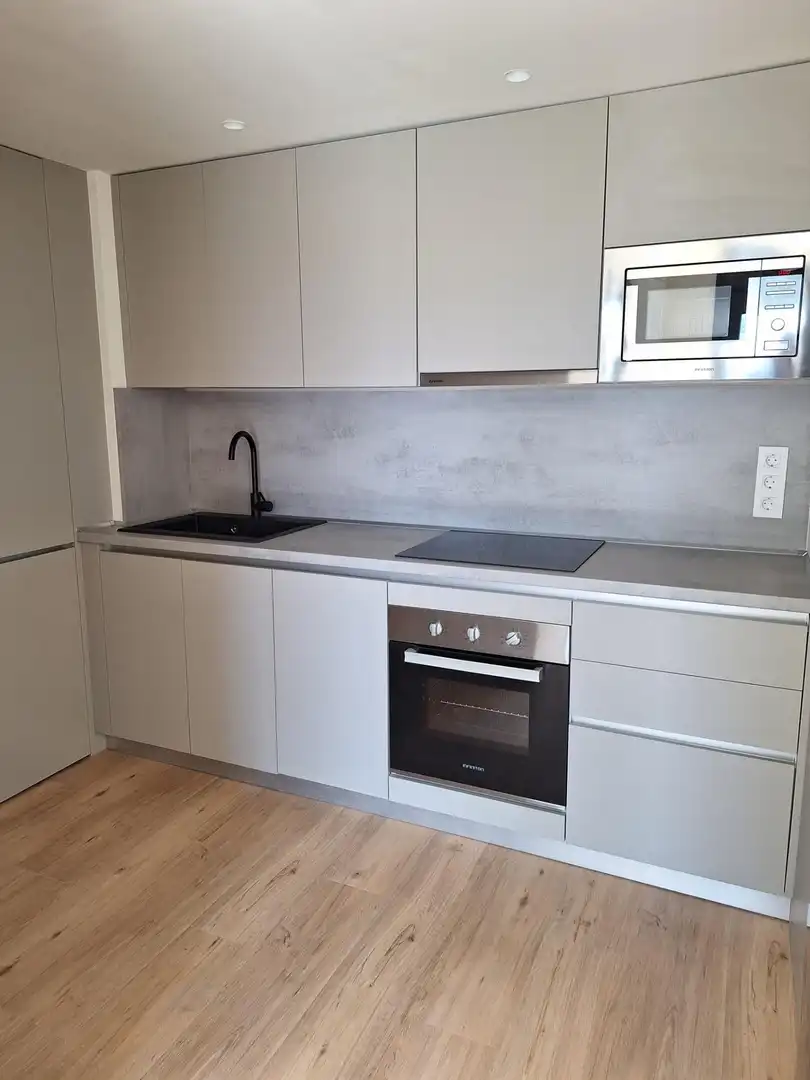Cocina de Apartamento de alquiler en Alcalá de Henares con Aire acondicionado, Calefacción y Jardín privado