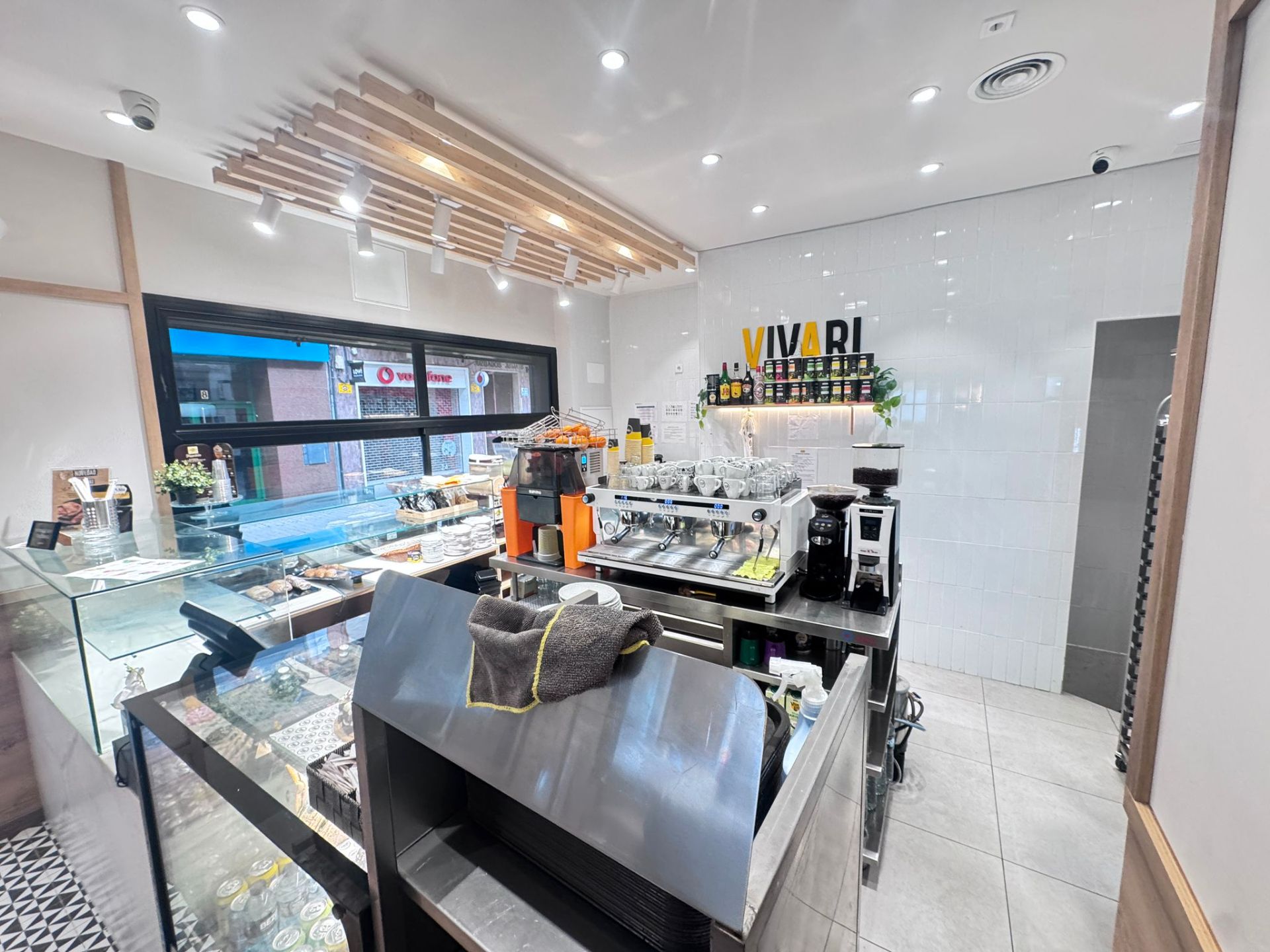 Geschaftsraum zur ubertragung in Avinguda de Francesc Macià, 13, Centre Vila