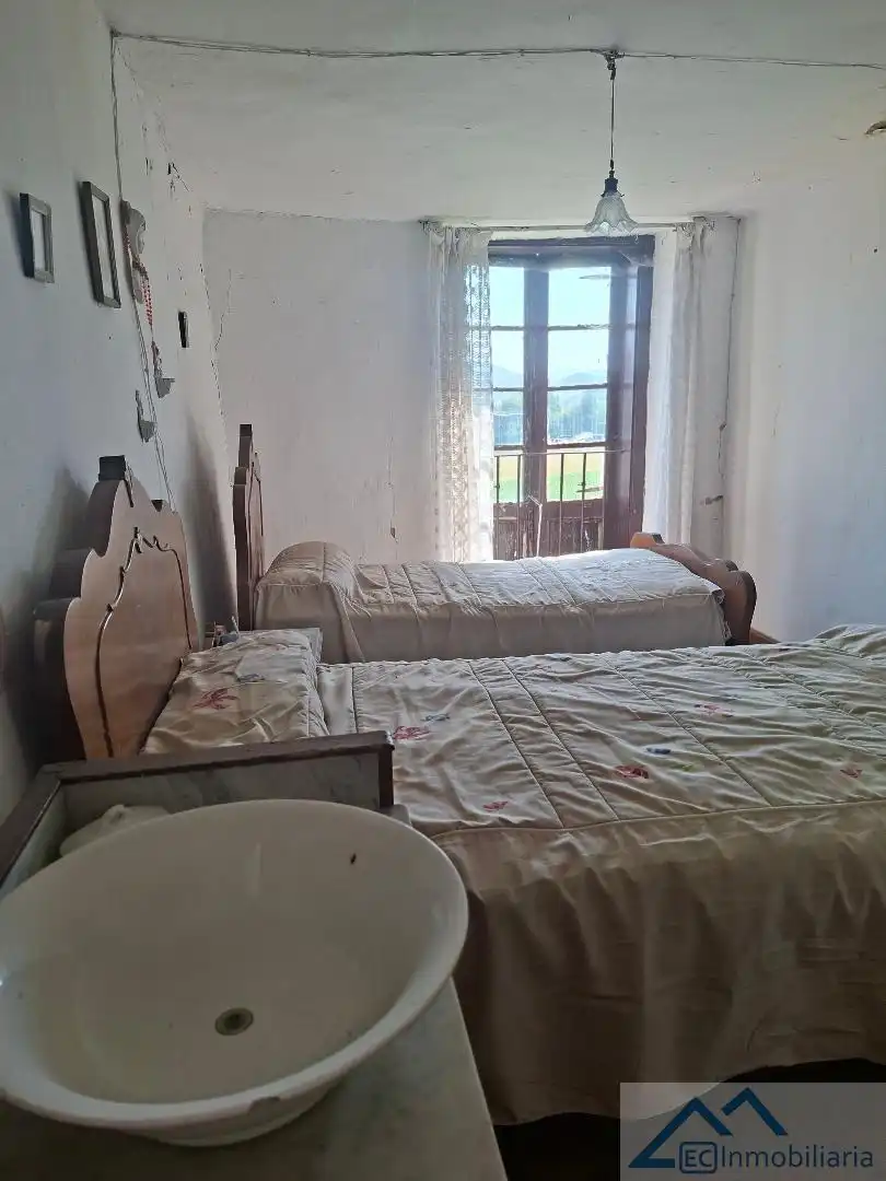 Dormitori de Casa adosada en venda en Bareyo amb Terrassa, Traster i Moblat