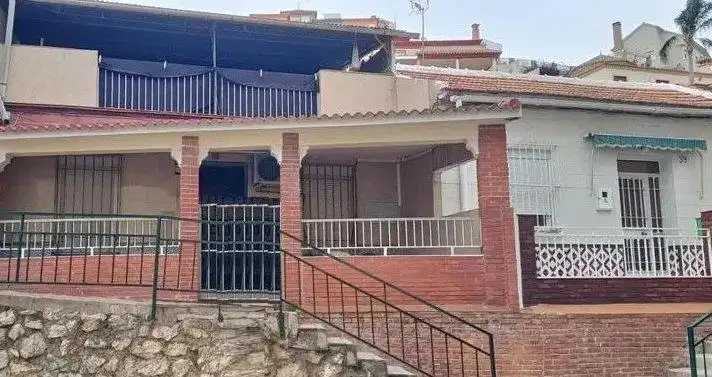 Adossat amb terrassa en venda a Este