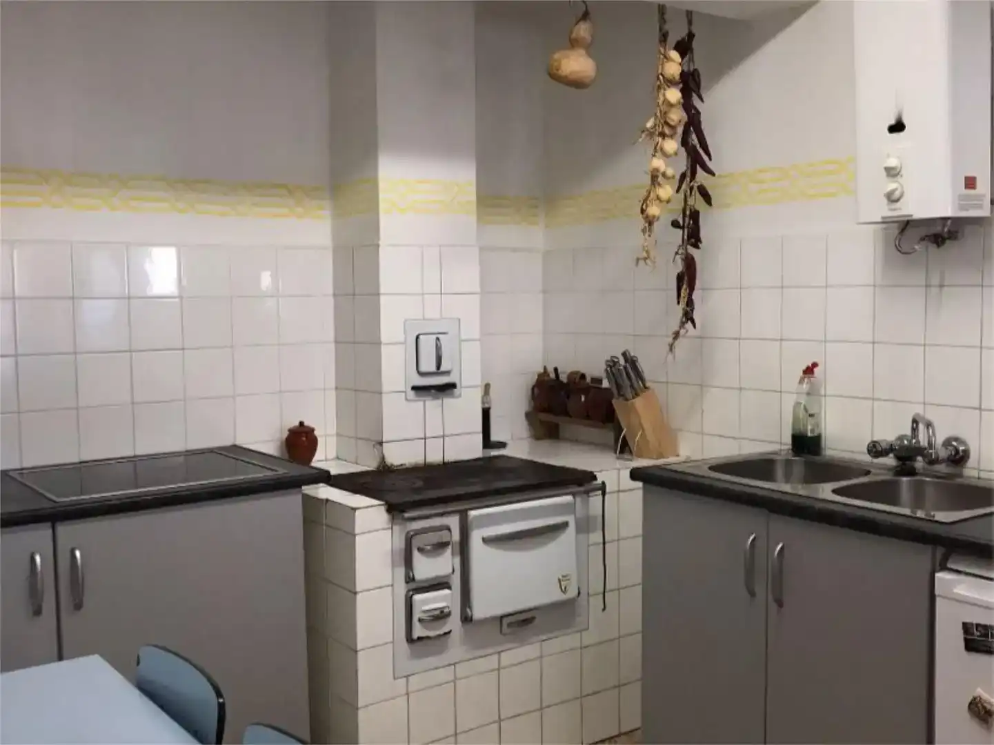 Cuina de Casa adosada en venda en Fuentepinilla amb Moblat i Balcó