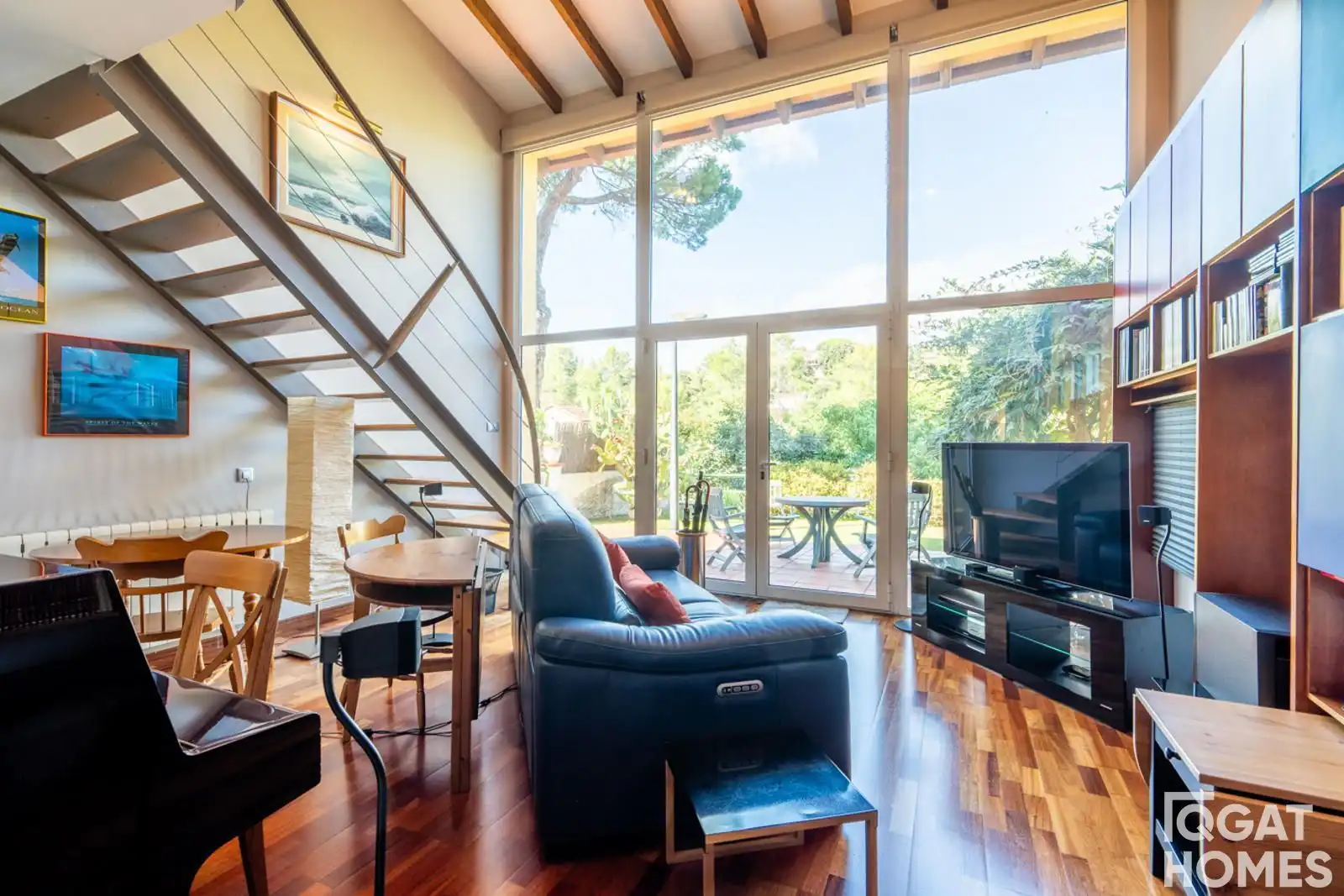 Sala d'estar de Casa o xalet en venda en Sant Cugat del Vallès amb Aire condicionat, Calefacció i Terrassa