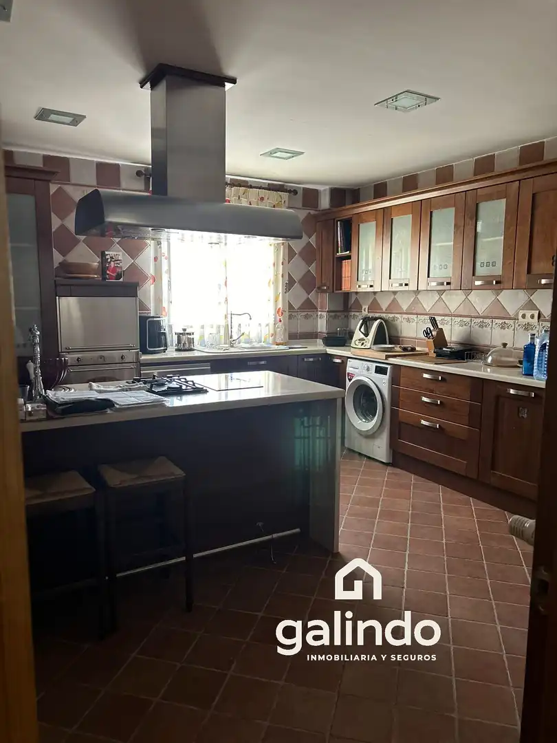 Kitchen of Houses for sale in Málaga  with Swimming Pool and Community pool