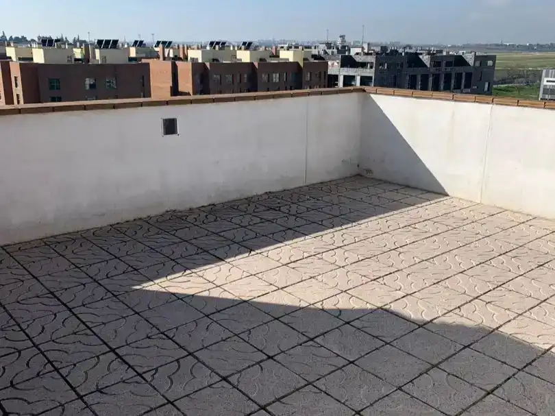 Terrasse von Wohnung zum Verkauf in  Madrid Capital mit Klimaanlage und Schwimmbad