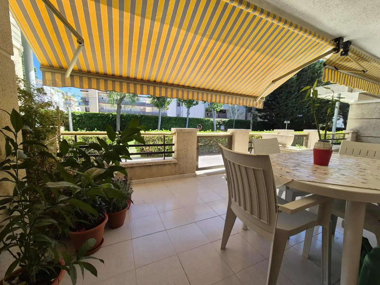 Terrasse von Erdgeschoss zum Verkauf in El Vendrell mit Klimaanlage, Heizung und Terrasse