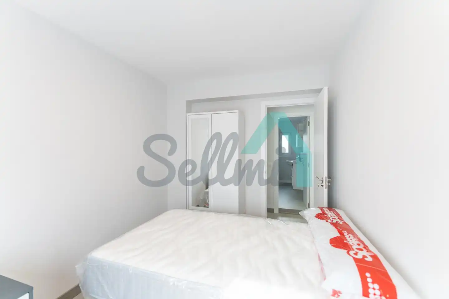Bedroom of Flat for share in Oviedo   with Heating, Furnished and Internet