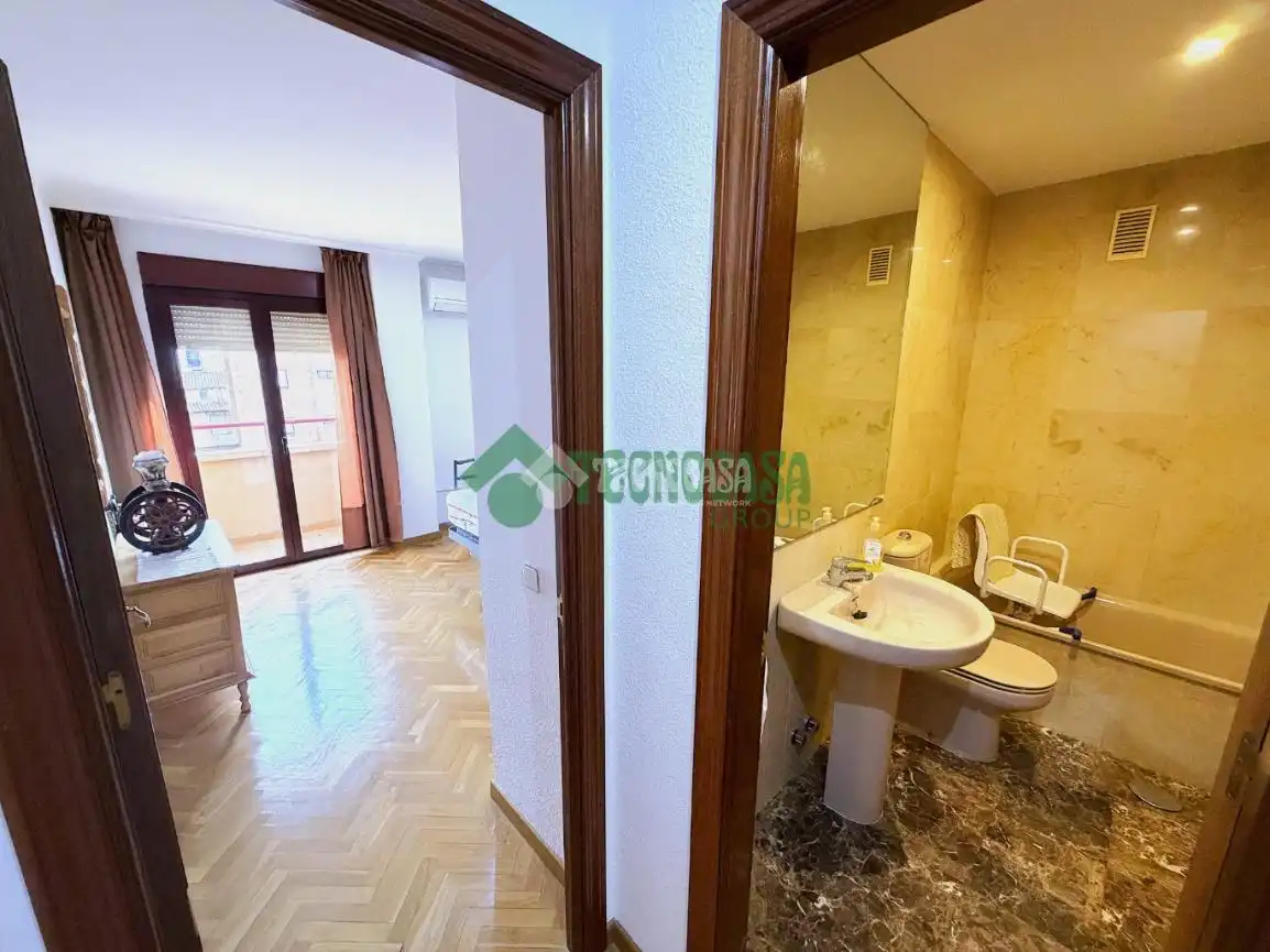 Bedroom of Flat for sale in Cuenca  with Air Conditioner, Heating and Terrace