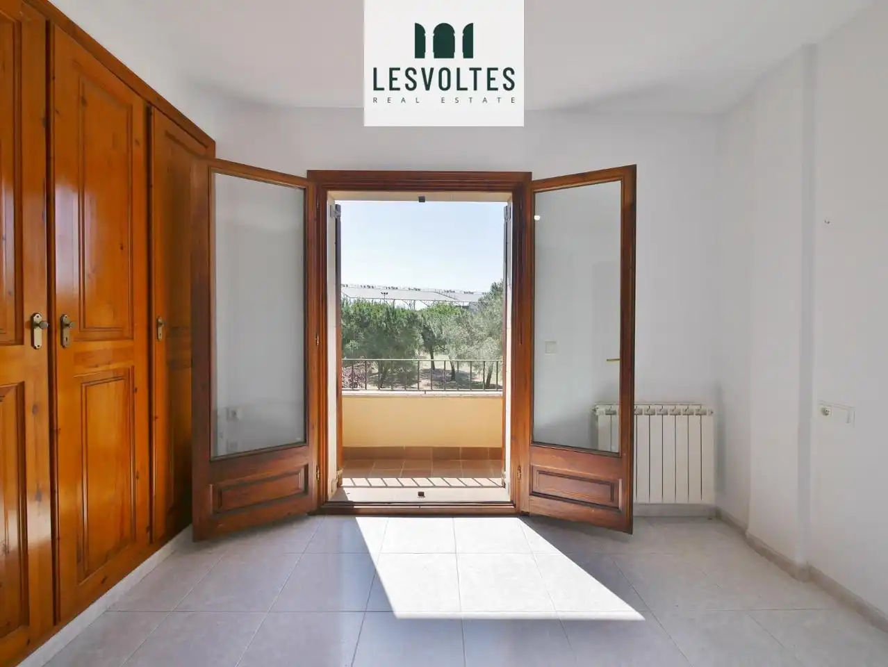 Houses for sale in Nàpols, Avinguda Catalunya