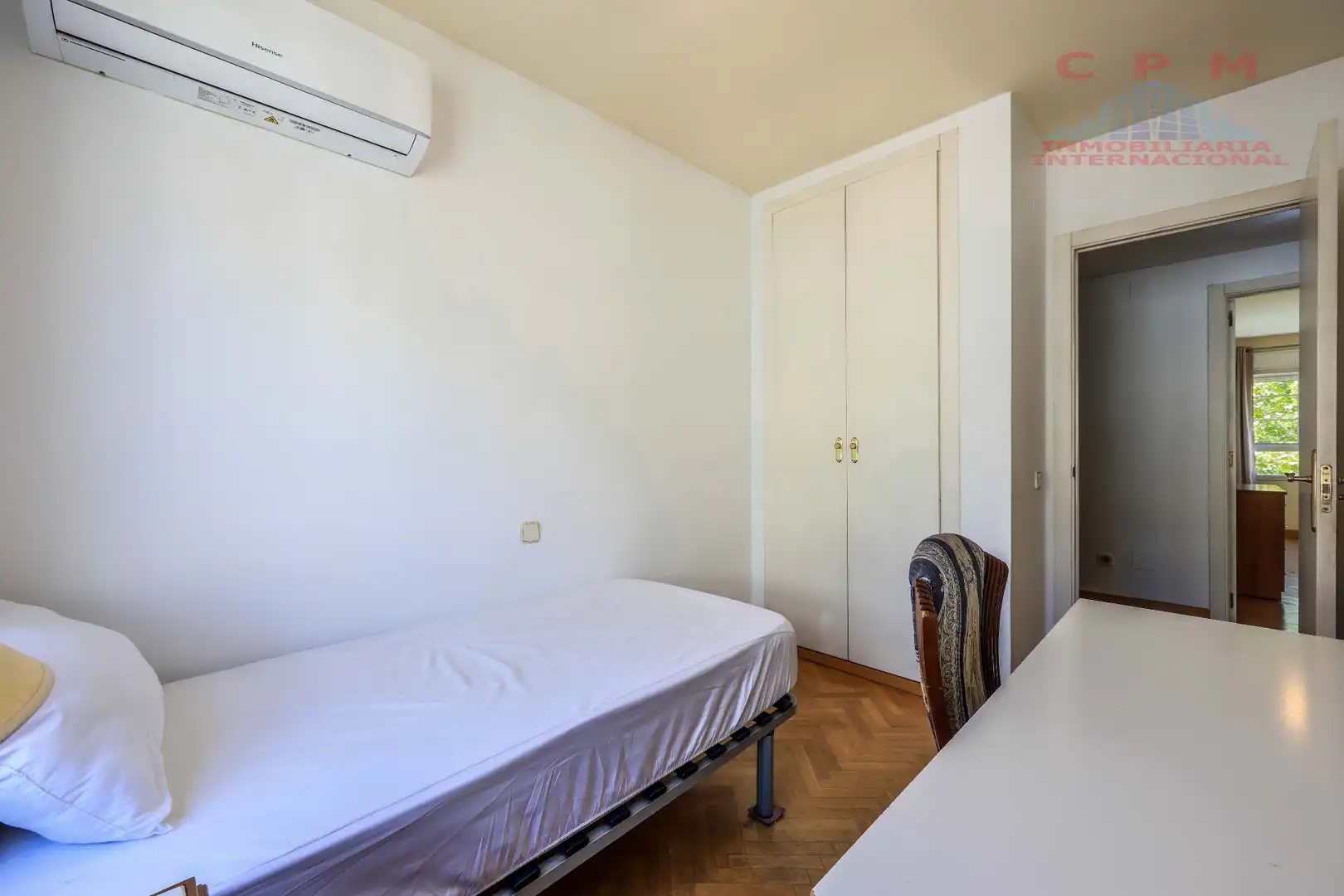 Bedroom of Flat for rent in Madrid  with Air Conditioner, Parquet flooring and Furnished