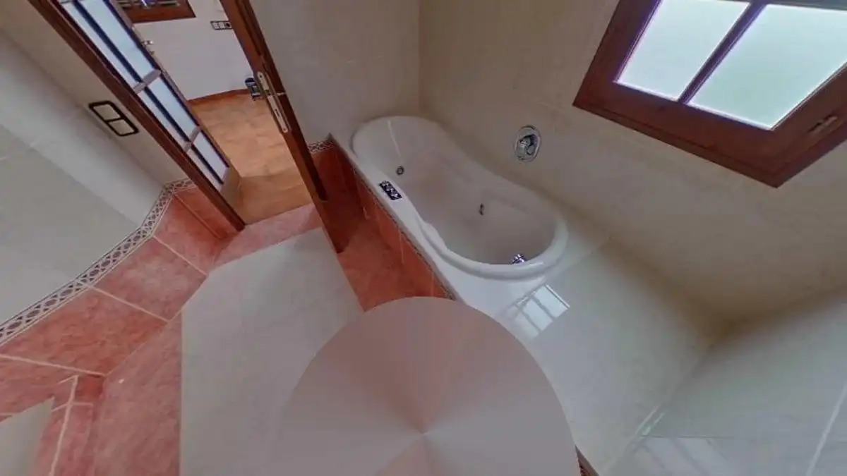 Baño de Casa o chalet en venta en El Vendrell con Jardín privado, Terraza y Piscina