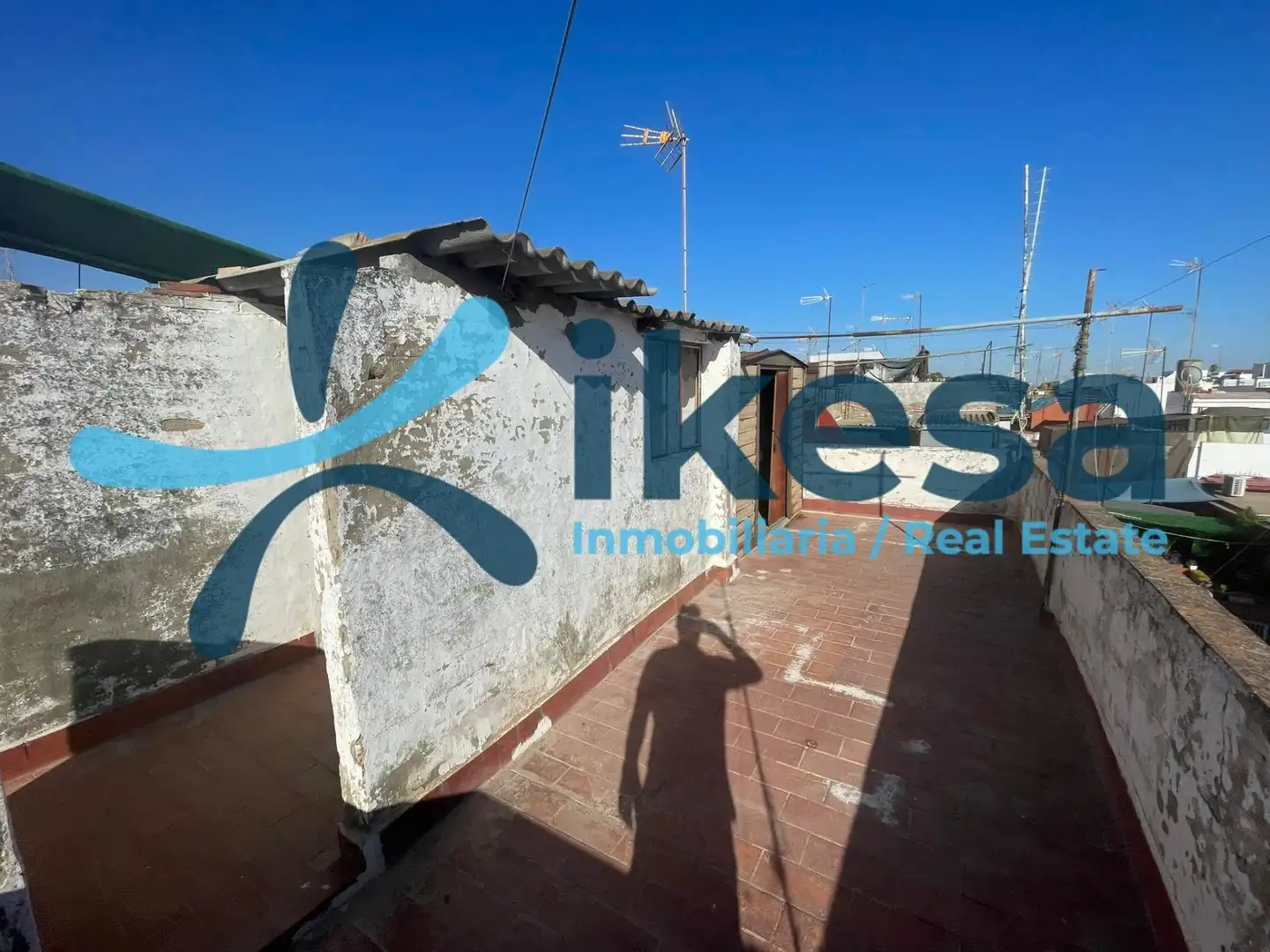 Vista exterior de Casa adosada en venda en Coria del Río