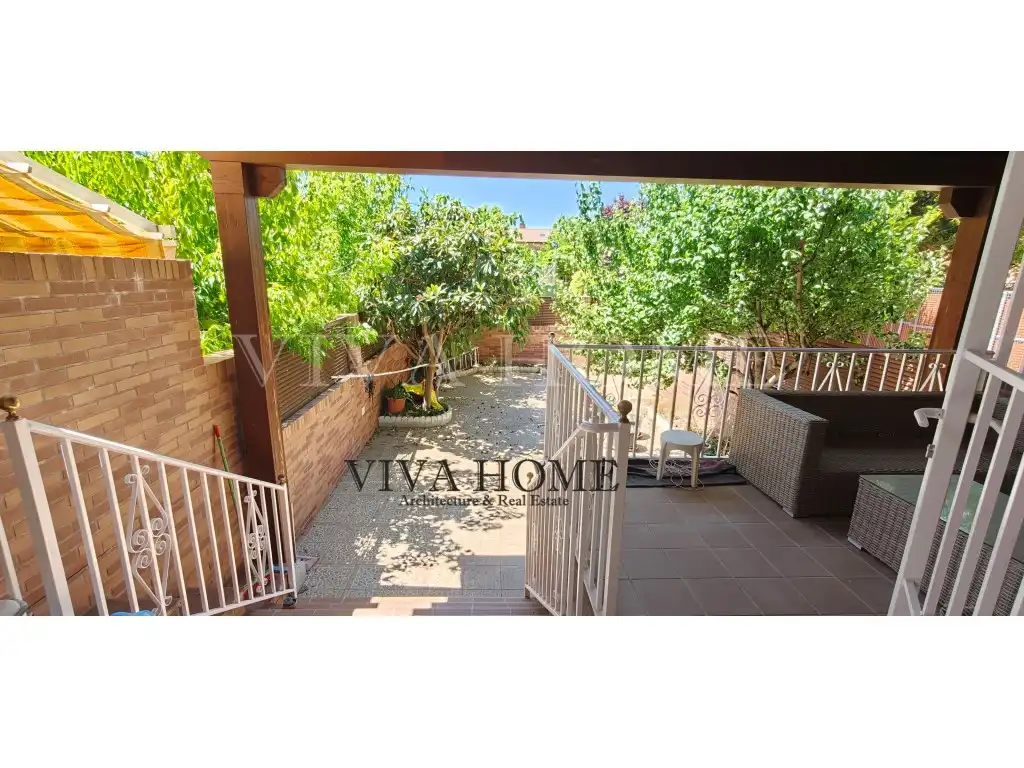 Garden of Houses for sale in Parla