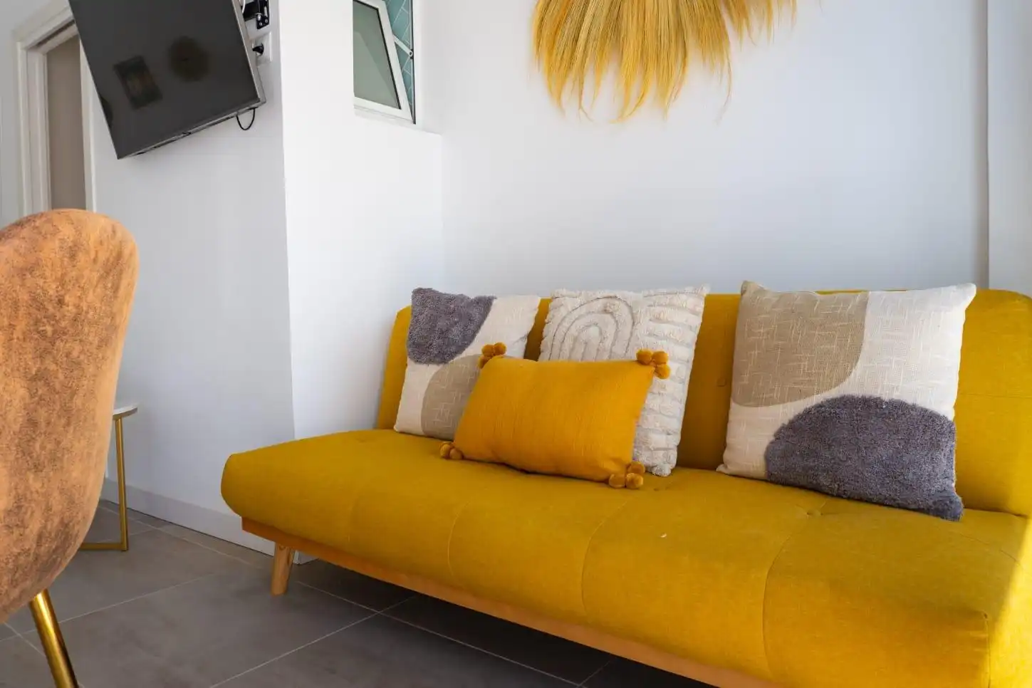 Sala de estar de Casa adosada en venta en Benalmádena con Aire acondicionado, Calefacción y Terraza