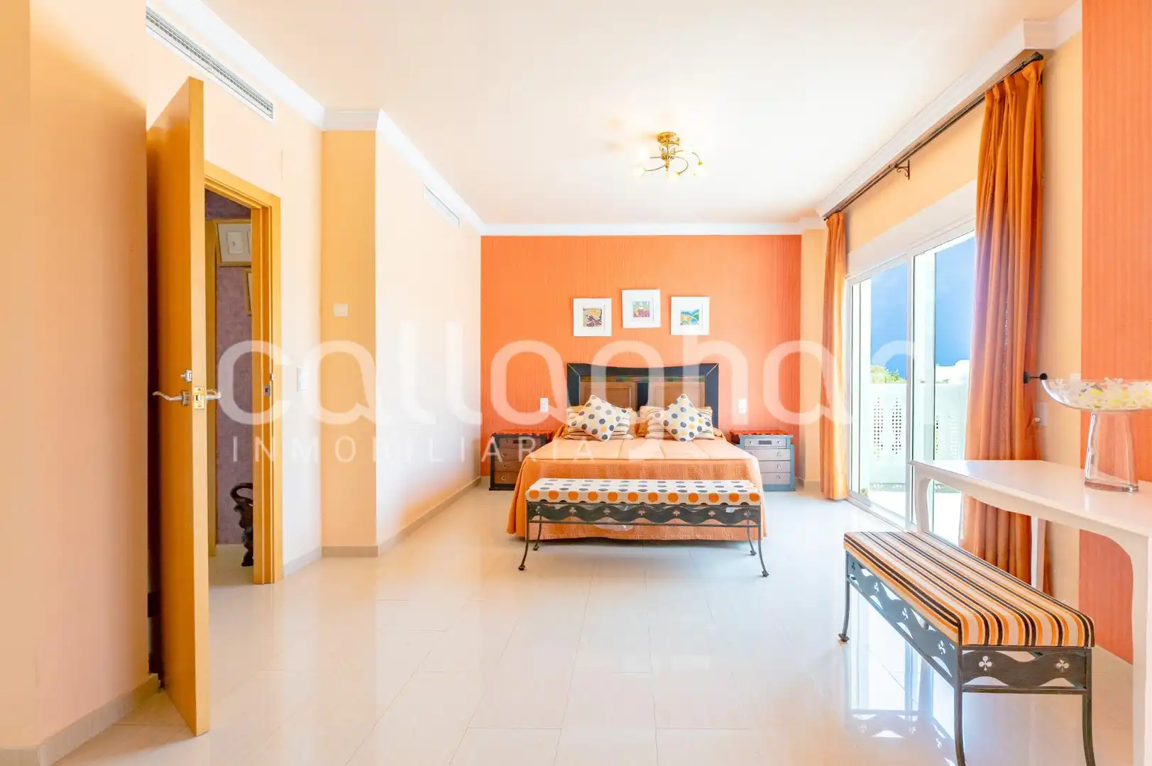 Sala de estar de Casa o chalet en venta en Llíria con Aire acondicionado, Jardín privado y Terraza