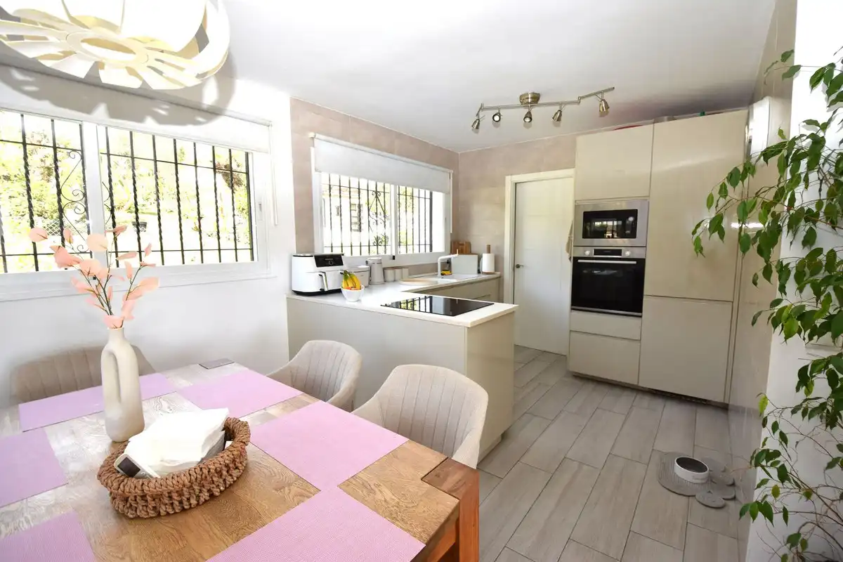 Cocina de Casa o chalet en venta en Mijas con Aire acondicionado, Calefacción y Jardín privado