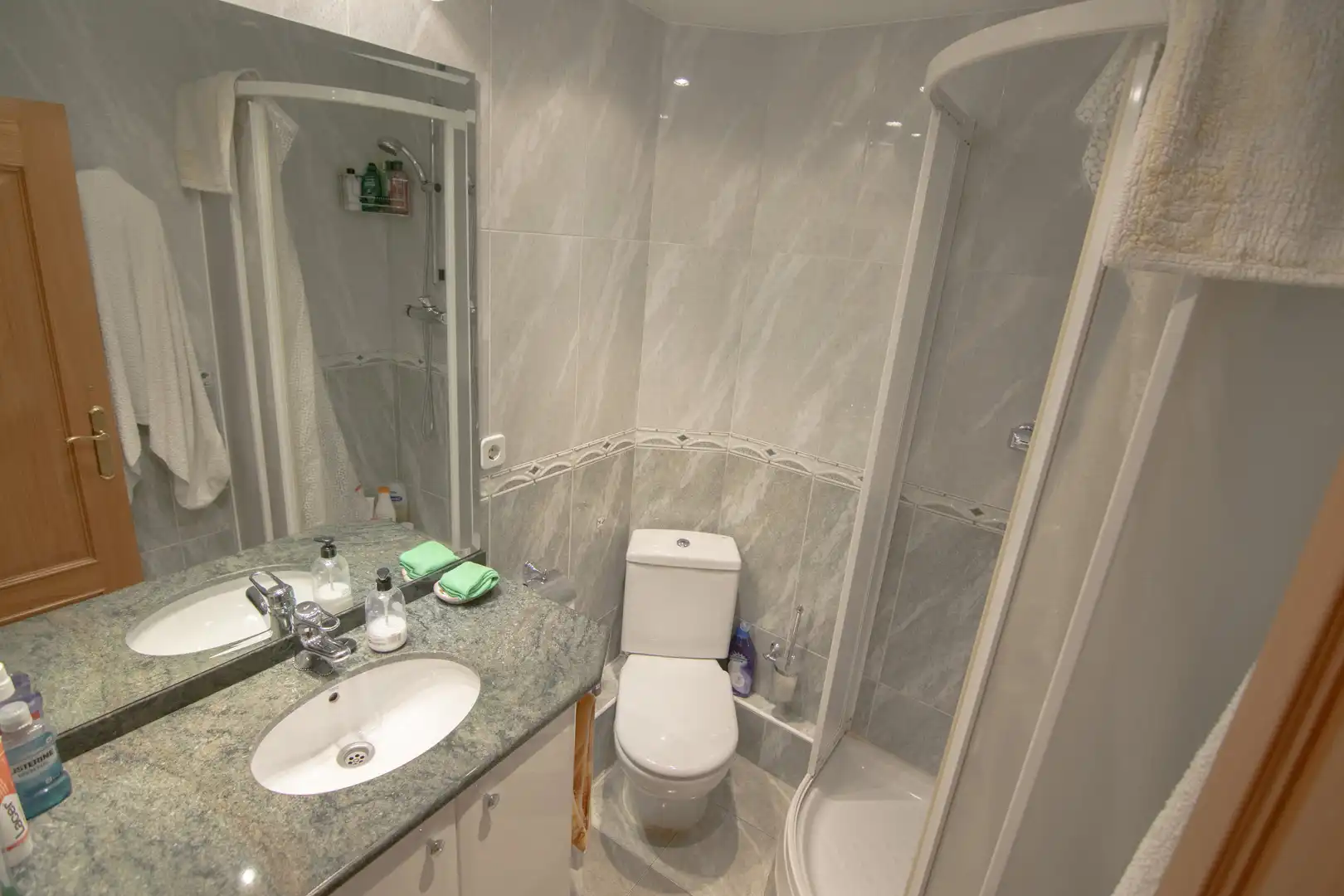 Baño de Piso en venta en Barcelona con Calefacción