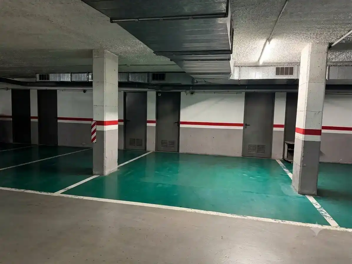 Parking de Ático en venta en Gavà con Aire acondicionado y Piscina