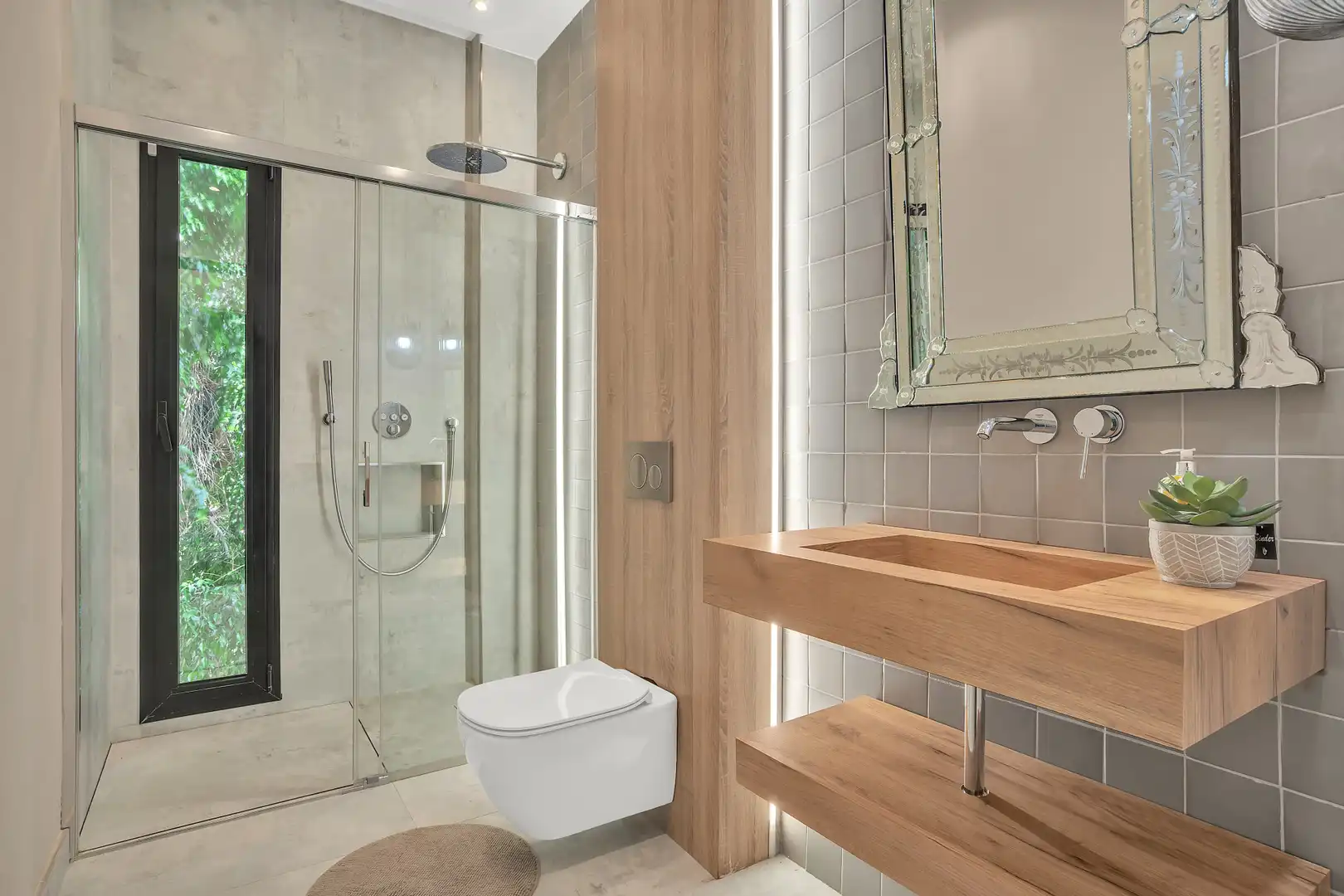 Bany de Casa o xalet de lloguer en Marbella amb Aire condicionat, Jardí privat i Terrassa