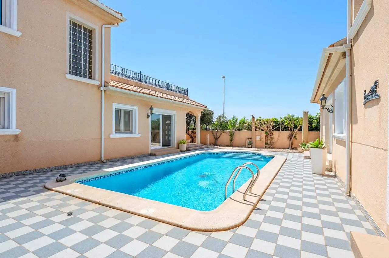 Piscina de Casa o chalet en venta en Pilar de la Horadada