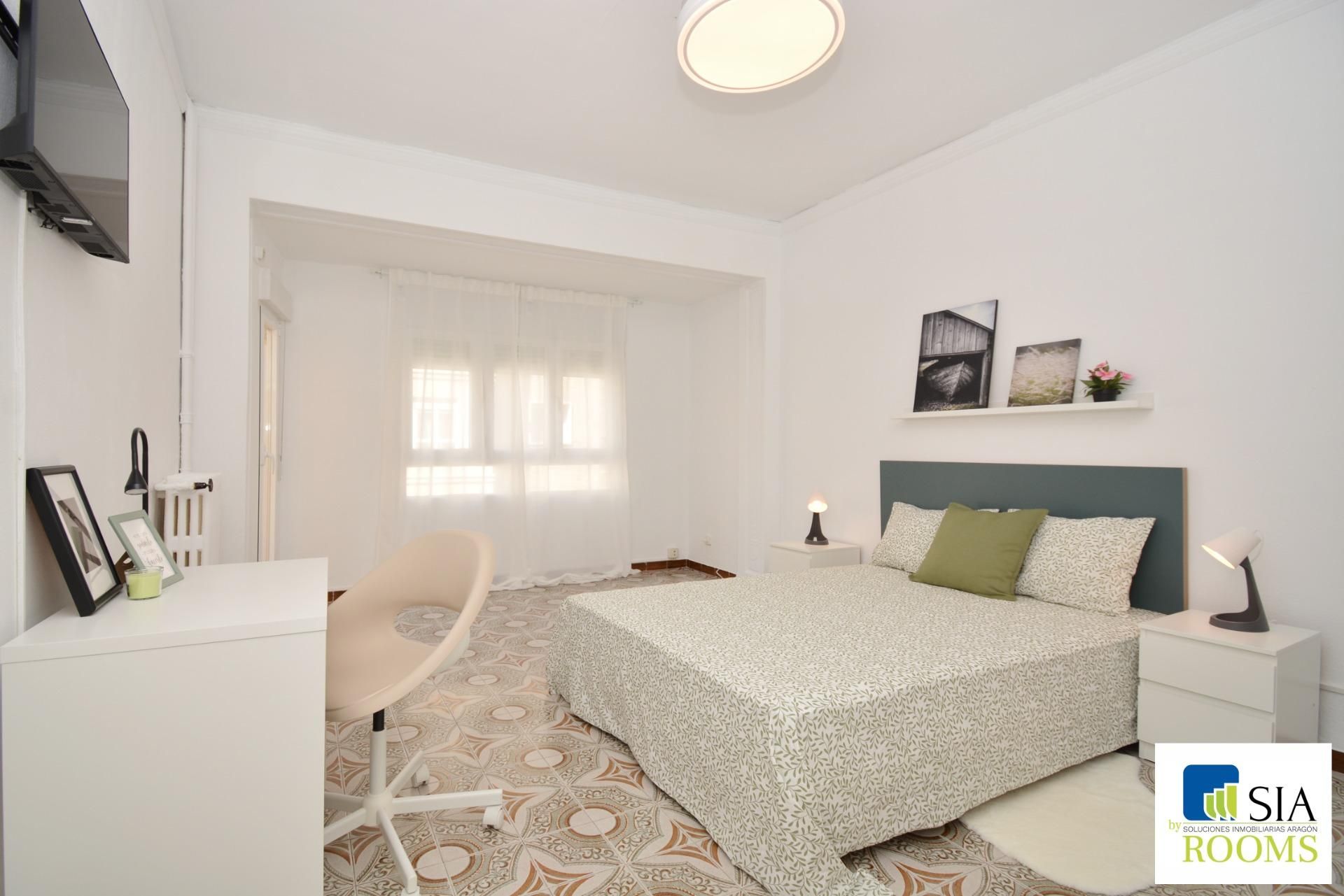 Bedroom of Flat to share in  Zaragoza Capital  with Heating, Terrace and Balcony
