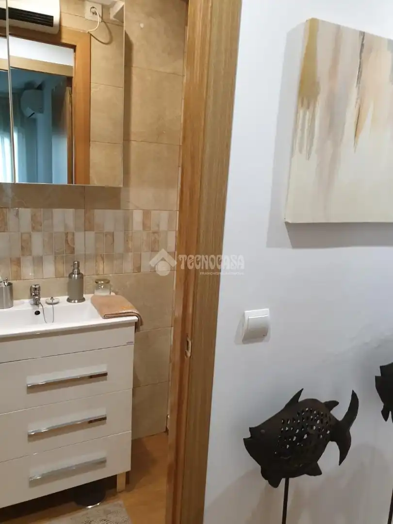 Bany de Pis de lloguer en Madrid amb Aire condicionat, Terrassa i Domòtica