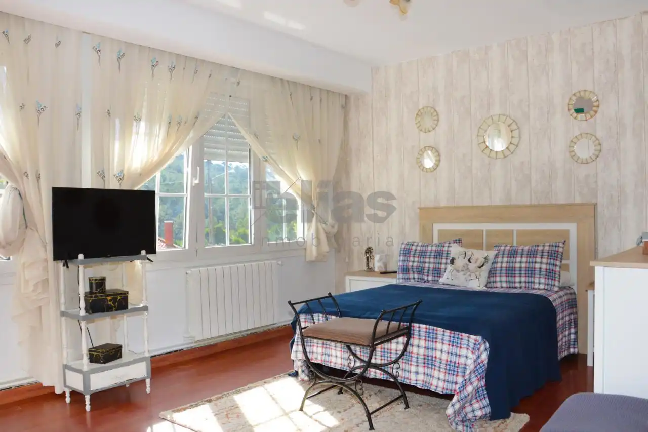 Bedroom of Houses for sale in Cabana de Bergantiños  with Heating and Private garden